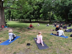 Yoga im Park